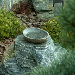 Kamenné pítko cca 30 x 25 cm