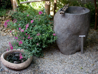 Kamenná nádržka tsukubai výška 80 cm