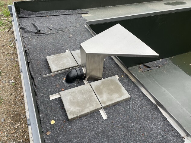 Speciální chrlič s napojením 110 mm lze napojit na výtok z filtru